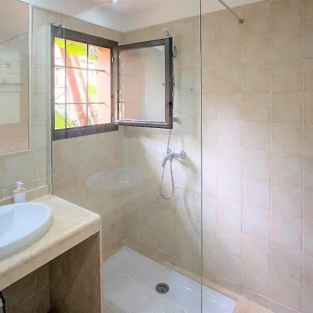 Apartment Bougainvillea Bay